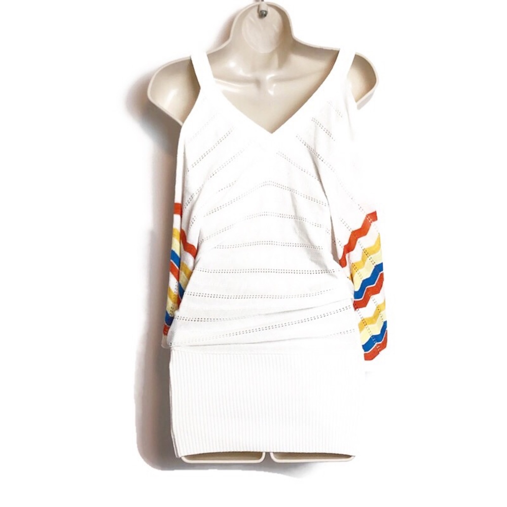 Freeway Bohemian Cold Shoulder Top - Size M- NWT - Picture 5 of 8